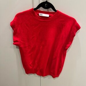 Red Zara vest soft material great condition size Small